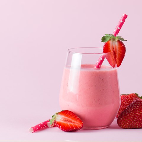 Strawberry Smoothie With Altrashot image